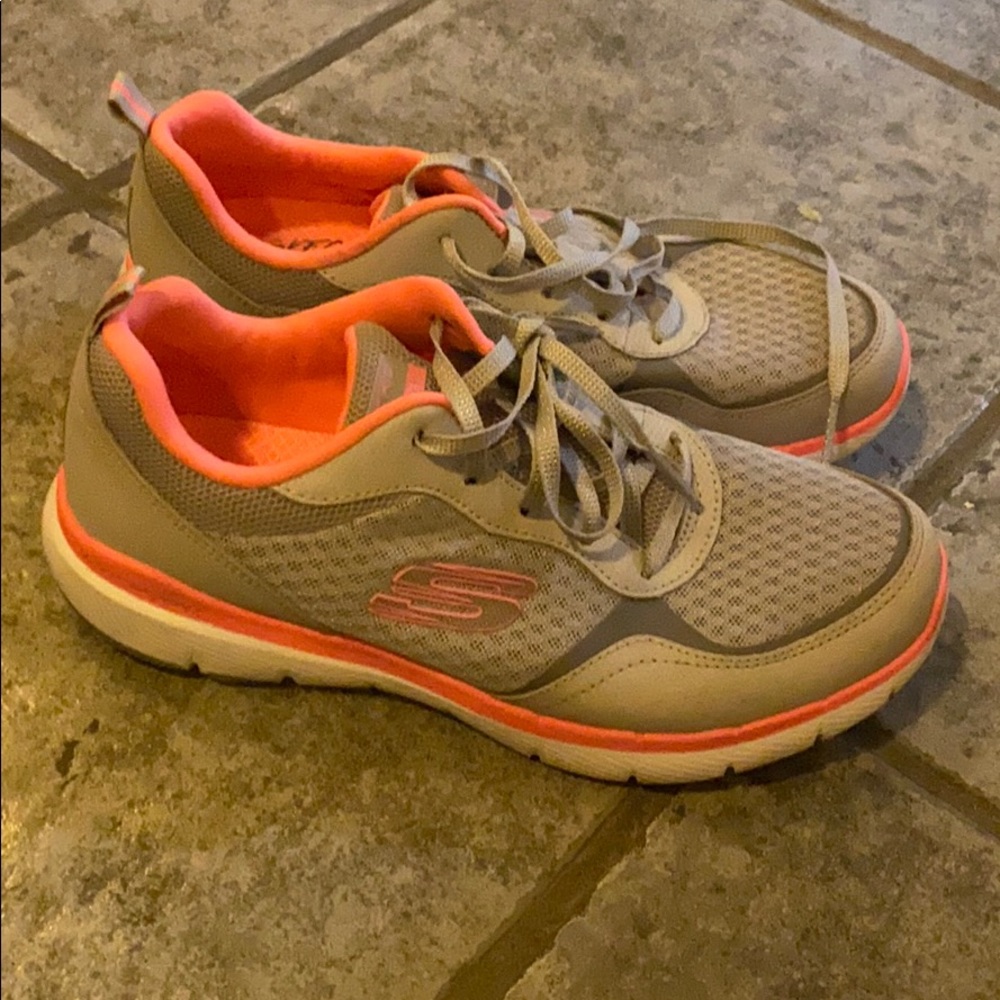 Skechers Memory Foam Tennis Shoes